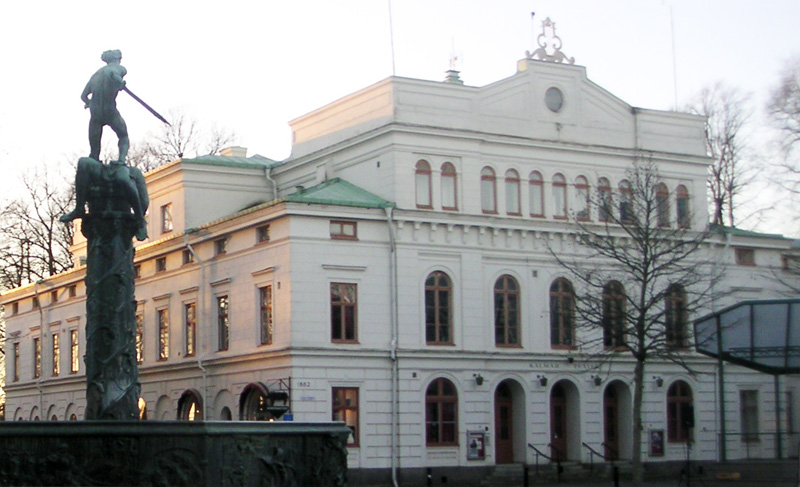Kalmar teater - kan vara en av Sveriges vackraste teater. Ritad av arkitekten Bror Carl Malmberg och invigd 1863. Teatern har fungerat som nöjescentra, hotell, danssalong, biograf och cirkus!!